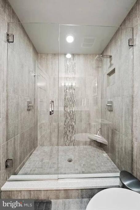 Montross Luxury Modern Waterfront Retreatヴィラ エクステリア 写真