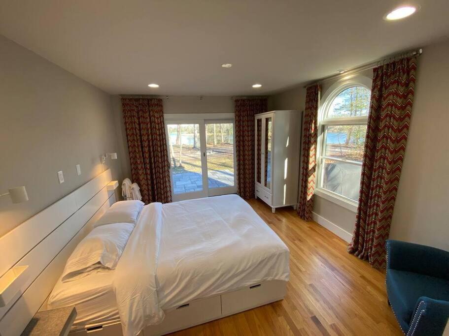 Montross Luxury Modern Waterfront Retreatヴィラ エクステリア 写真
