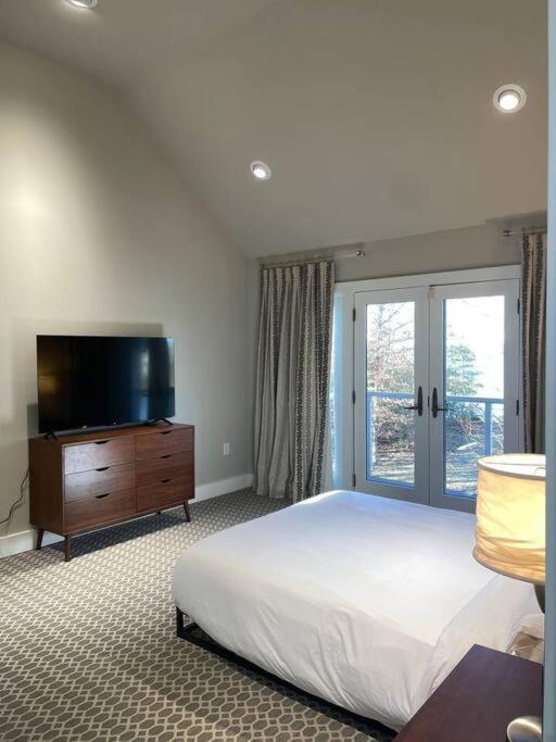Montross Luxury Modern Waterfront Retreatヴィラ エクステリア 写真