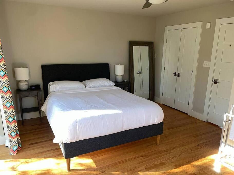 Montross Luxury Modern Waterfront Retreatヴィラ エクステリア 写真